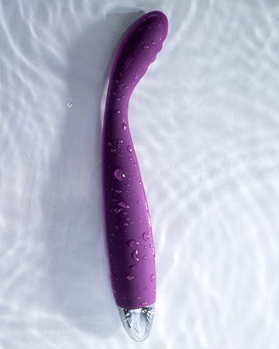 Svakom Cici Flexible G Spot Vibrator side view in water 