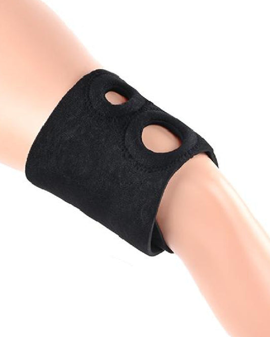 Sportsheets Dual Penetration Thigh Strap-on Harness on mannequin