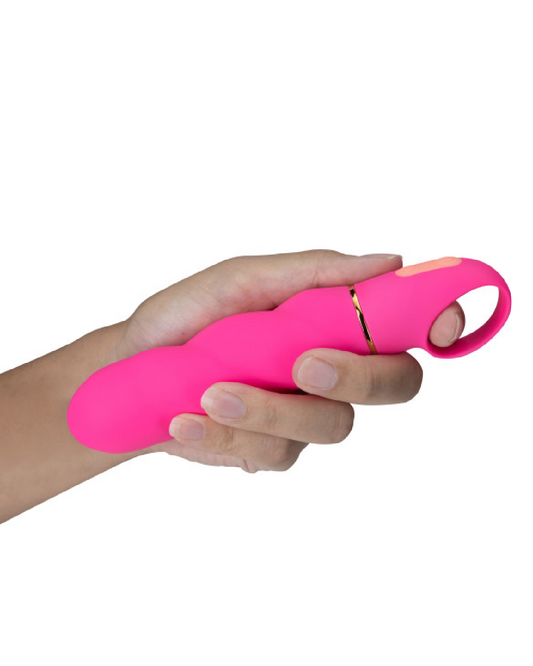 Aria Amazing AF Beginner G-Spot Vibrator in hand